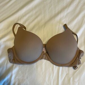 Victoria’s Secret Tshirt Push Up Bra